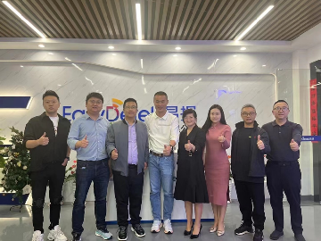 上海浦东智能照明联合会秘书长代照亮走访了深圳、珠海、武汉、上海等地会员企业